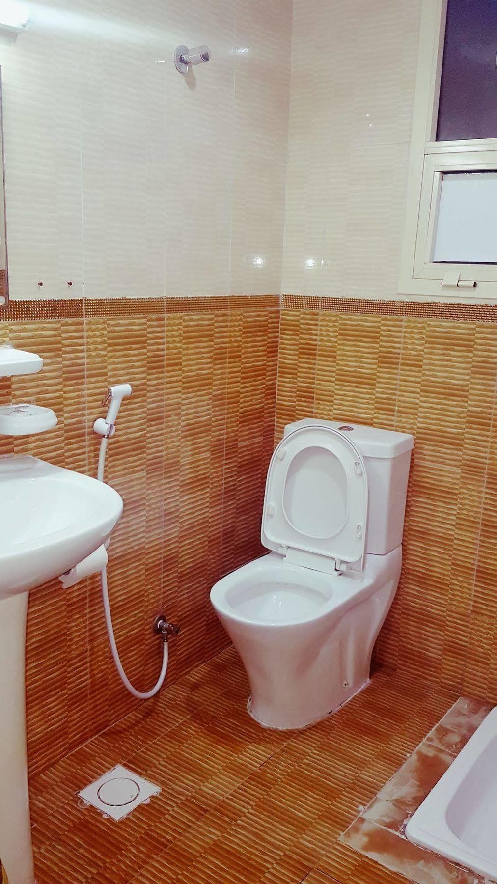 Al Nakheel Hotel Apartments Рас ал Хайм Екстериор снимка