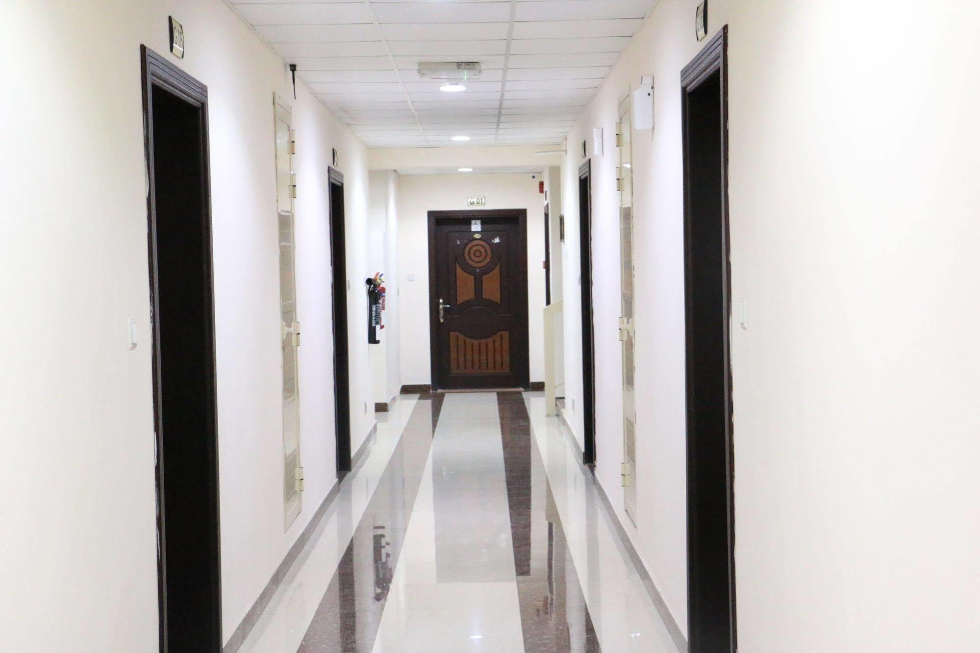 Al Nakheel Hotel Apartments Рас ал Хайм Екстериор снимка